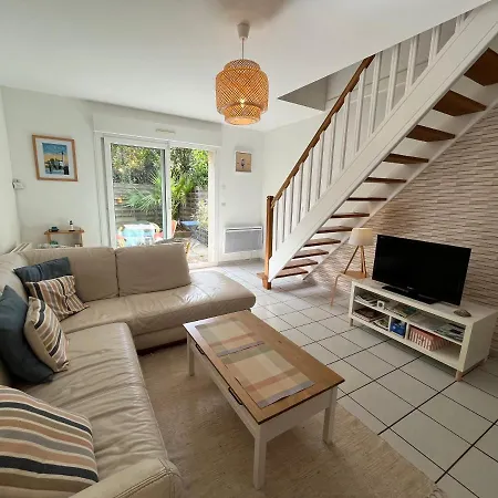 Maison Calme Avec Terrasse - Calypso Holiday home