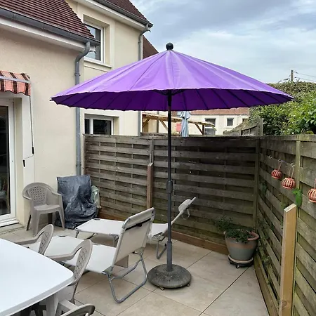 Maison Calme Avec Terrasse - Calypso 펜션 *
